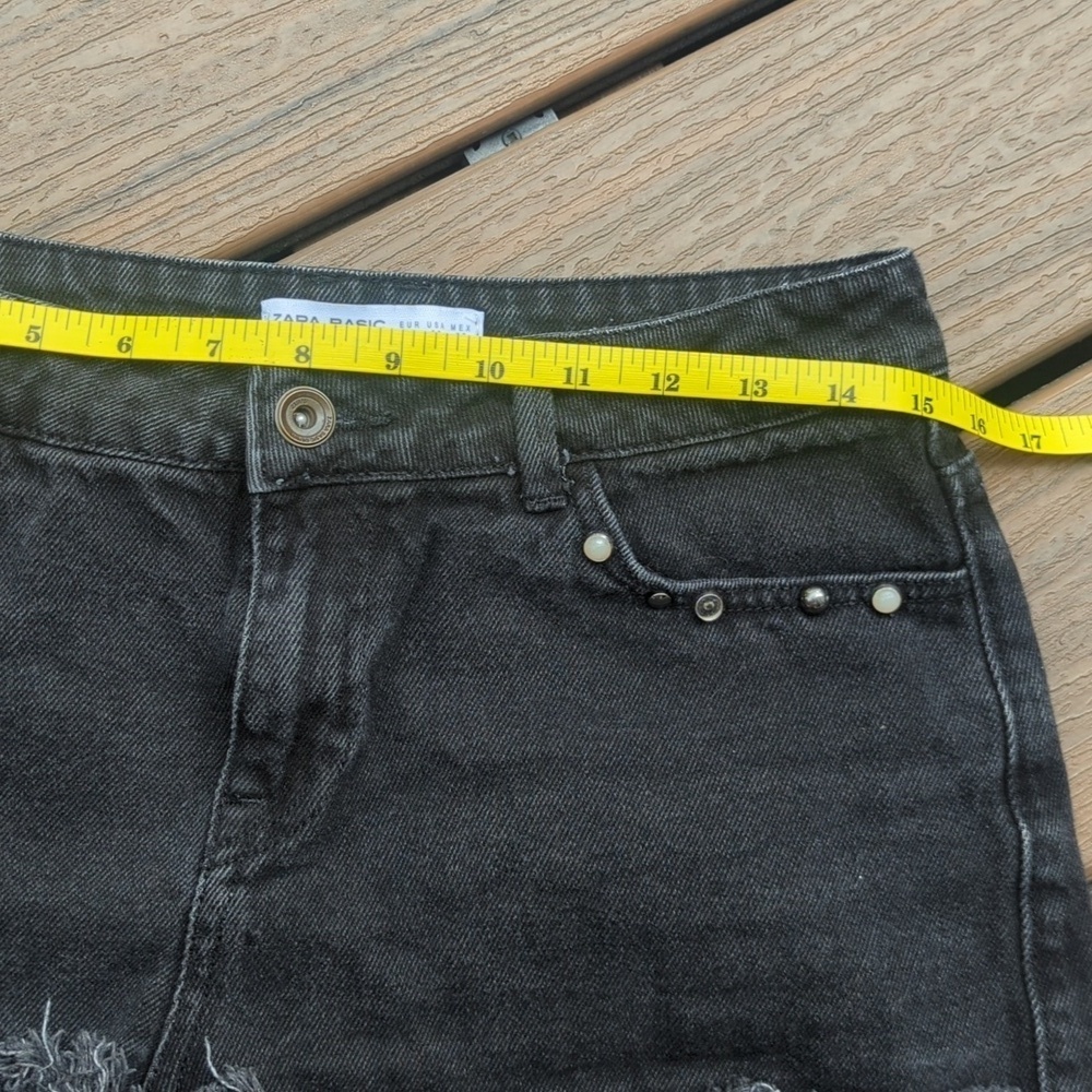 Zara Black Jean Shorts Frayed Hem With Embellishments - Sz 6 Great Condition - Picture 7 of 10